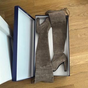 ⚡️CLOSET CLEAROUT⚡️ Stuart Weitzman Highland Over the Knee Grey Suede Boots